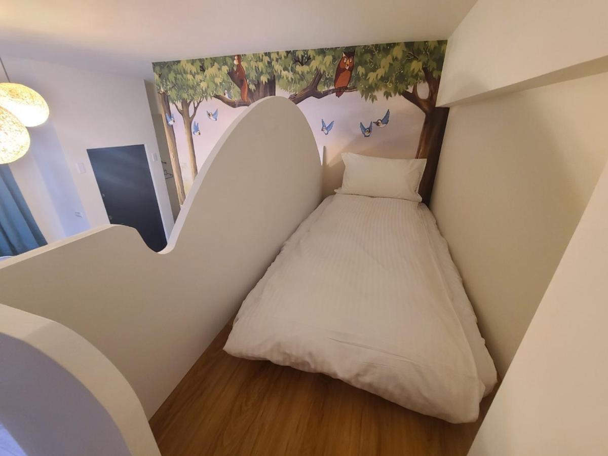 Sunlight Forest Homestay Tainan Buitenkant foto