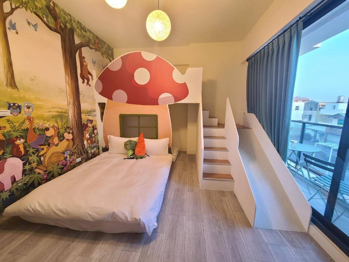 Sunlight Forest Homestay Tainan Buitenkant foto