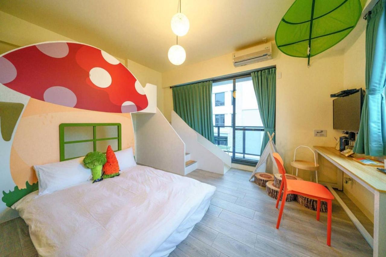 Sunlight Forest Homestay Tainan Buitenkant foto