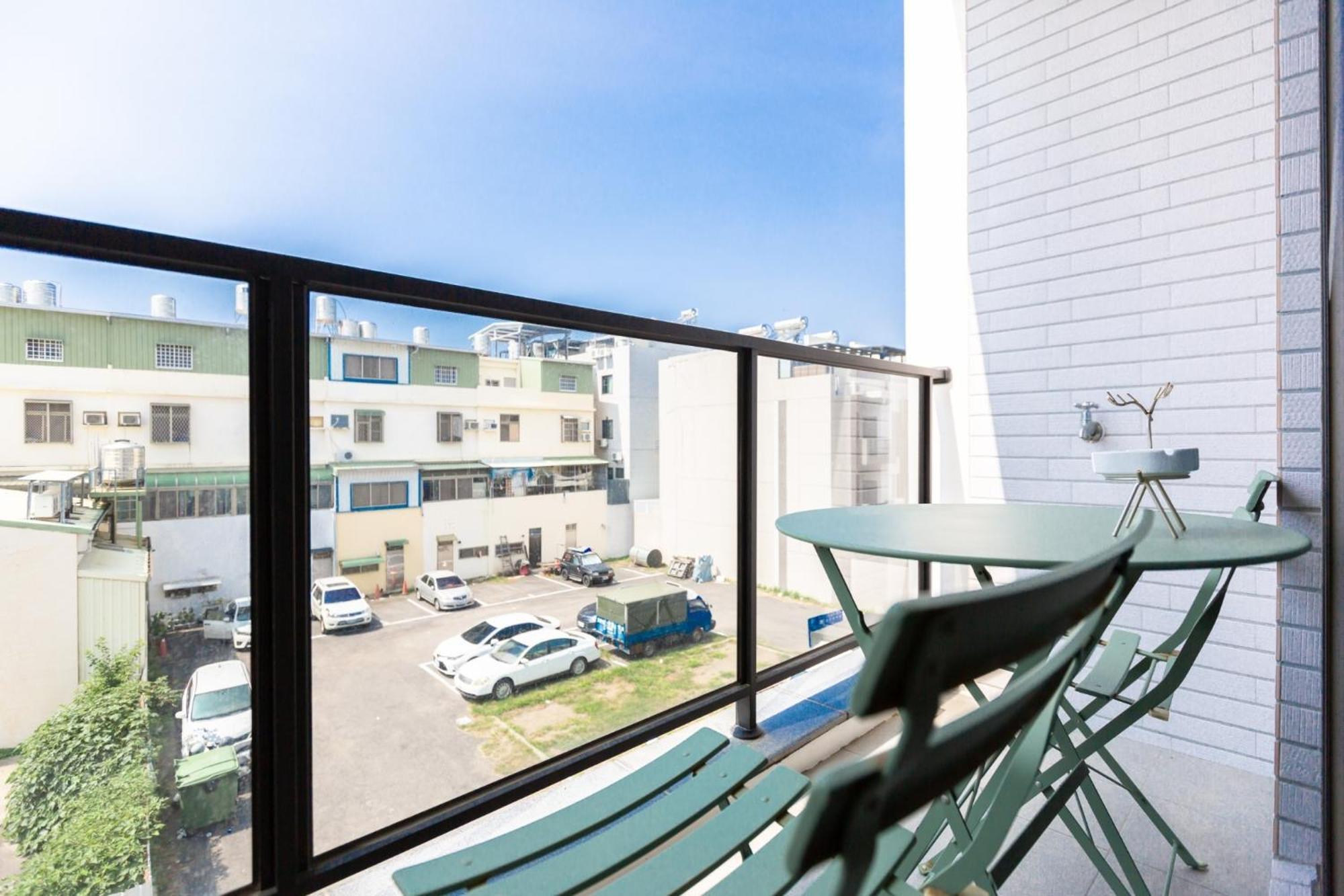 Sunlight Forest Homestay Tainan Buitenkant foto