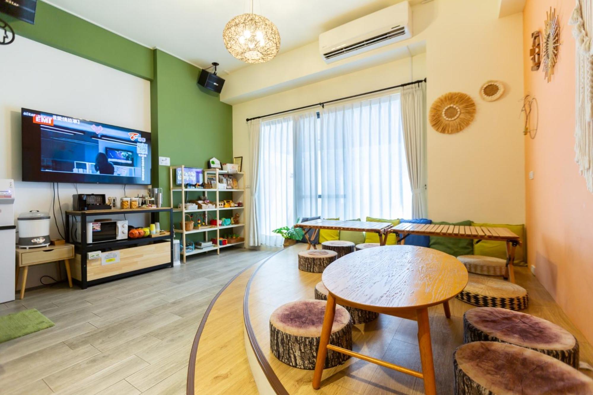 Sunlight Forest Homestay Tainan Buitenkant foto